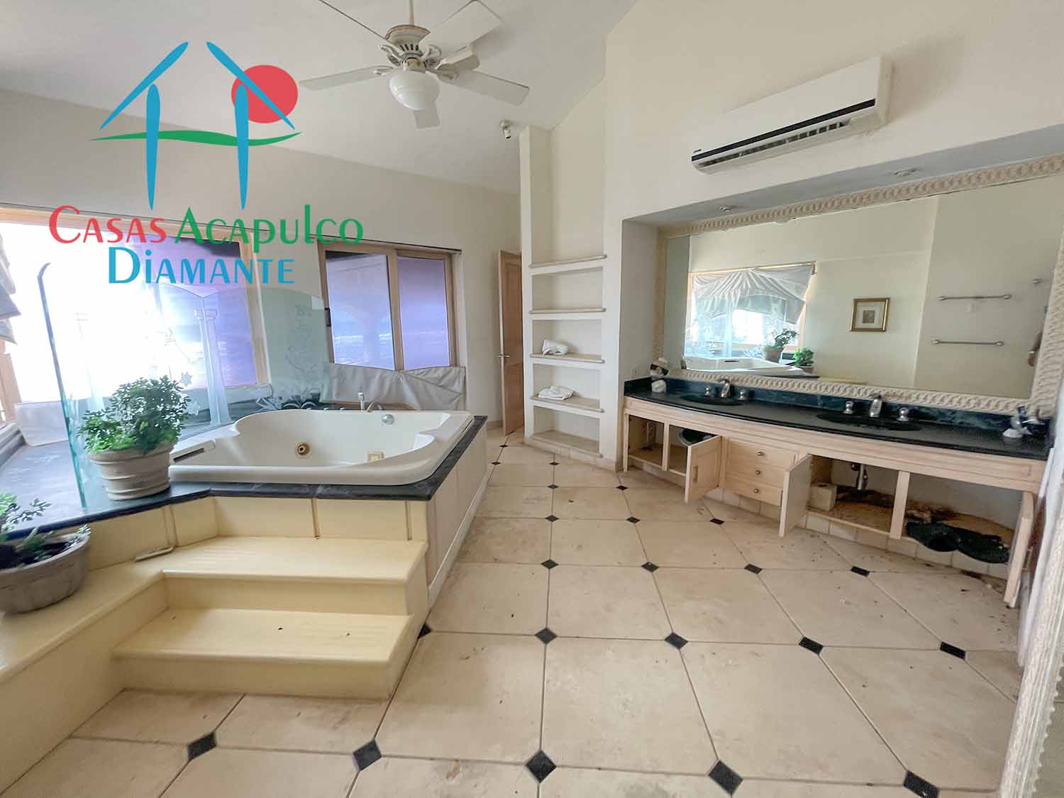 Tres Vidas Villa Universal - Sala familiar 12